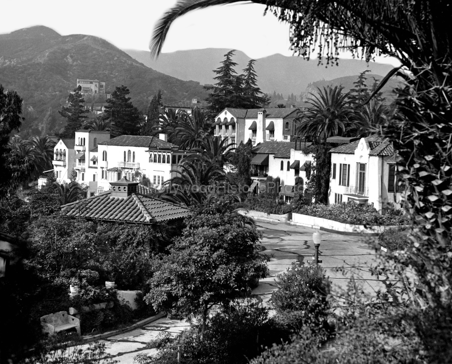 Villa Valentino 1931 1 WM.jpg